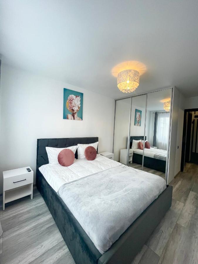 Apartment Travelway *